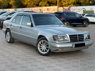 Mercedes E-Class foto 5