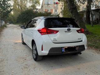 Toyota Auris foto 4