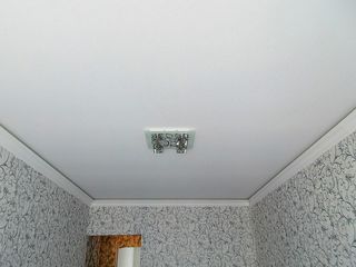 Натяжные потолки теневои зазор  не зависимо от фактуры - лак, сатин, мат+25 лет гарантиа! foto 15