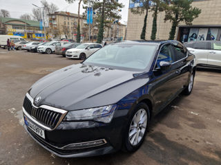 Skoda Superb foto 2