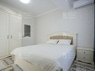 Apartament cu 2 camere, 70 m², Centru, Chișinău foto 3