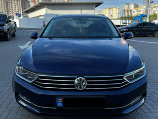 Volkswagen Passat foto 2