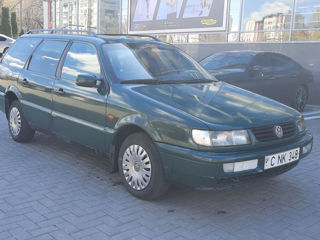 Volkswagen Passat foto 2