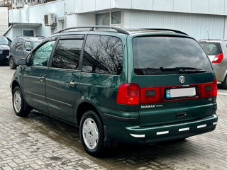 Volkswagen Sharan foto 7