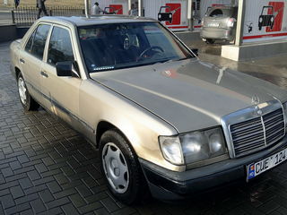 Mercedes Series (W124) foto 8