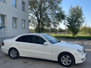 Mercedes E-Class foto 8