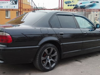 BMW 7 Series foto 1