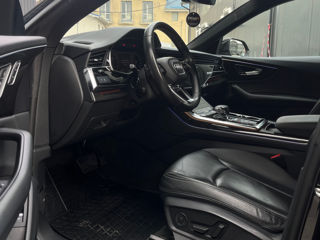 Audi Q8 foto 15