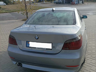 BMW 5 Series foto 6