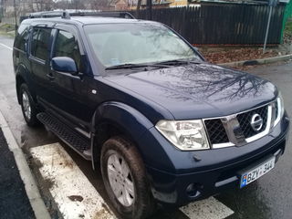 Nissan Pathfinder foto 5