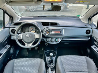 Toyota Yaris foto 6