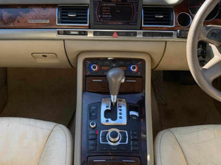 Audi A8 foto 7