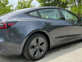 Tesla Model 3 foto 5