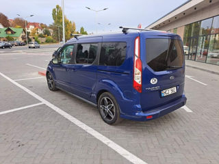 Ford Tourneo Connect foto 2