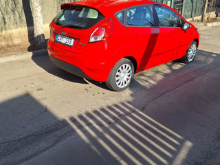 Ford Fiesta foto 5