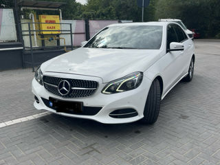 Mercedes E-Class foto 1