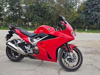 Honda VFR 800F foto 3