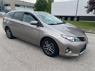 Toyota Auris foto 2