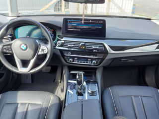 BMW 5 Series foto 7