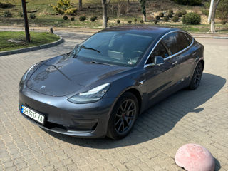 Tesla Model 3 foto 8