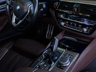 BMW 5 Series foto 4