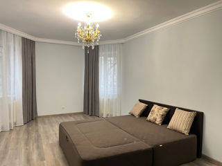 Apartament cu 2 camere, 70 m², Centru, Chișinău