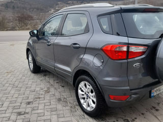 Ford EcoSport foto 4