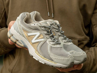 New Balance 860 v2 Beige Unisex