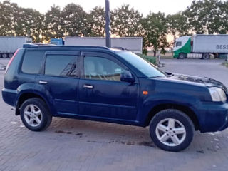 Nissan X-Trail foto 3