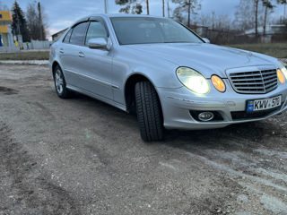 Mercedes E-Class foto 2