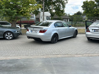 BMW 5 Series foto 5