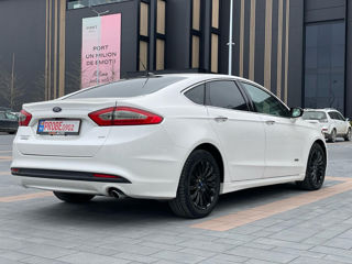 Ford Fusion foto 4