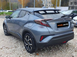 Toyota C-HR foto 3