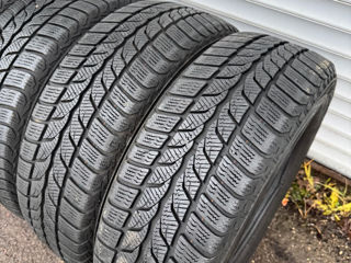 Зимние шины 205/60R16 Uniroyal foto 2