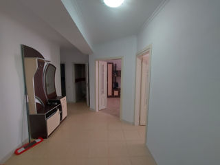 Apartament cu 2 camere, 53 m², Botanica, Chișinău foto 1