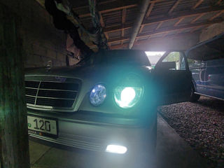 Mercedes E-Class foto 8