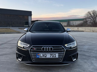 Audi S4 foto 2