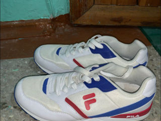 Fila 46 & Converse 45 cadou