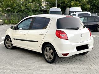 Renault Clio foto 3