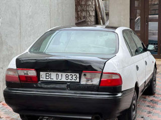 Toyota Carina foto 4