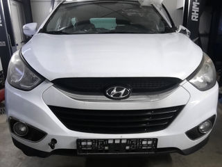 Dezmembrez Hyundai ix35 Tucson 2.0 AT Iasi