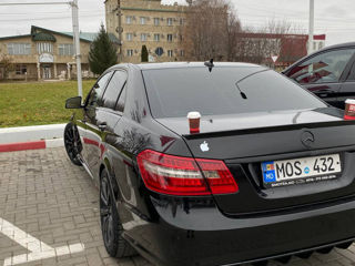 Mercedes E-Class foto 9