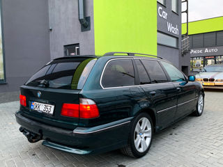 BMW 5 Series foto 3