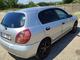 Nissan Almera foto 3