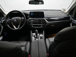 BMW 5 Series foto 9