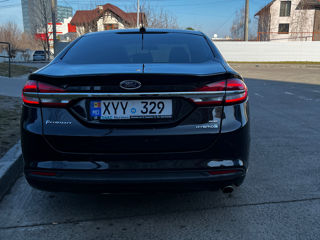 Ford Fusion foto 5