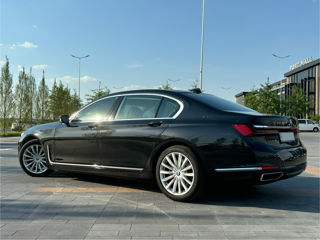 BMW 7 Series foto 3