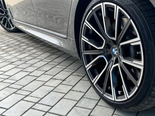 BMW 7 Series foto 4