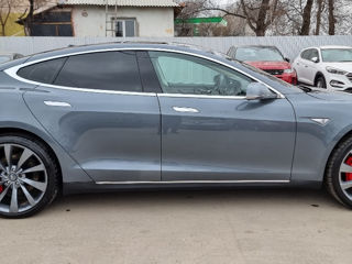 Tesla Model S foto 4