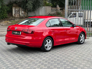 Volkswagen Jetta foto 6